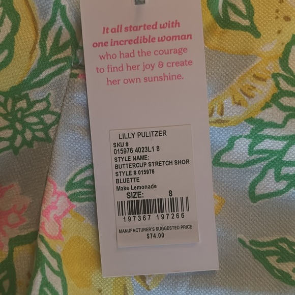 NWT Lilly Pulitzer buttercup stretch short in Make Lemonade print. - Picture 3 of 3